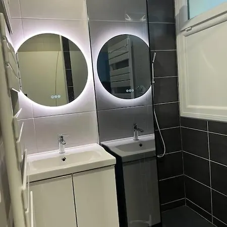 度假居 Maison Renovee Aux Portes Du Circuit Des 24h 米萨讷